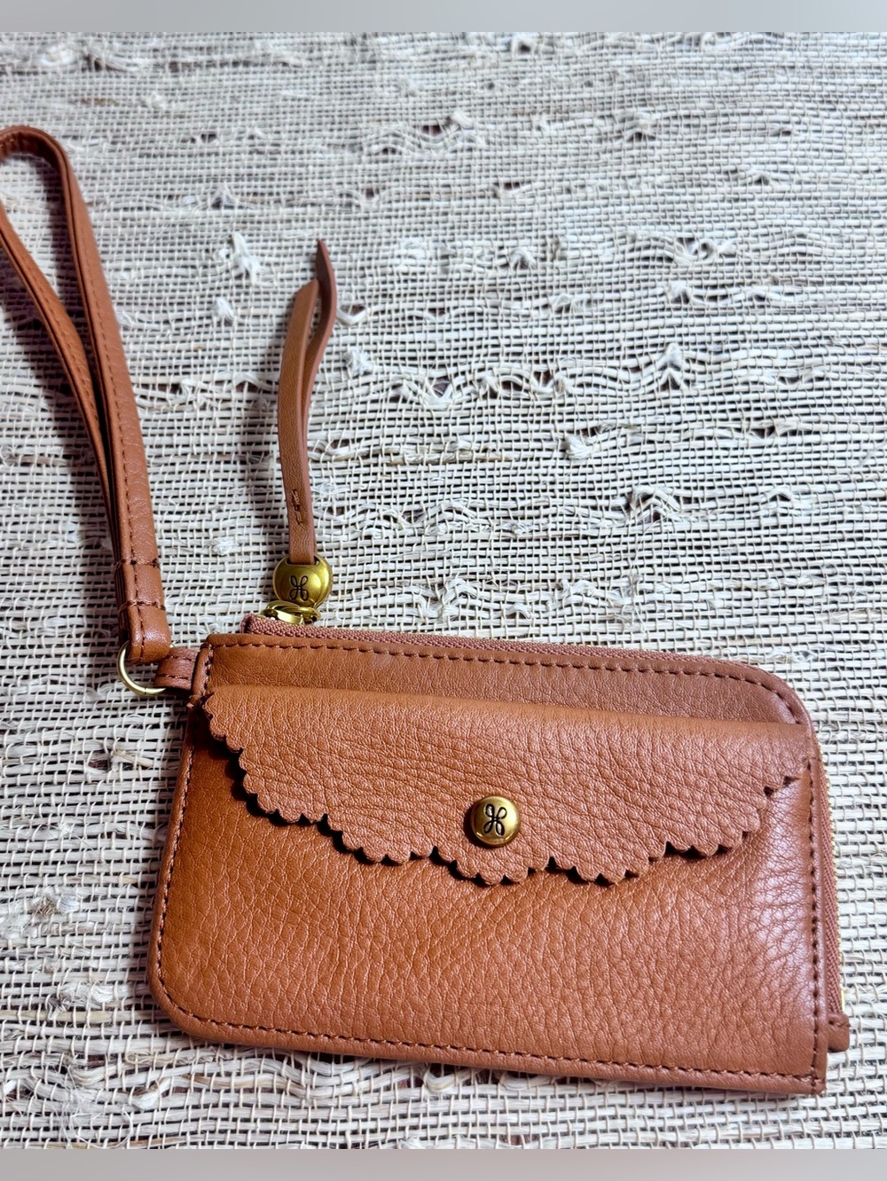 HOBO Tabby Card Wristlet in Warm Honey New with Dust Bag